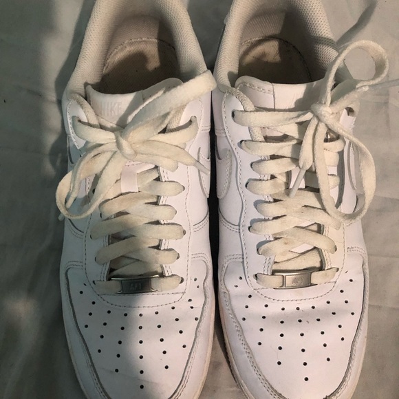 Men’s Nike Air Force 1’s in white - Picture 2 of 6